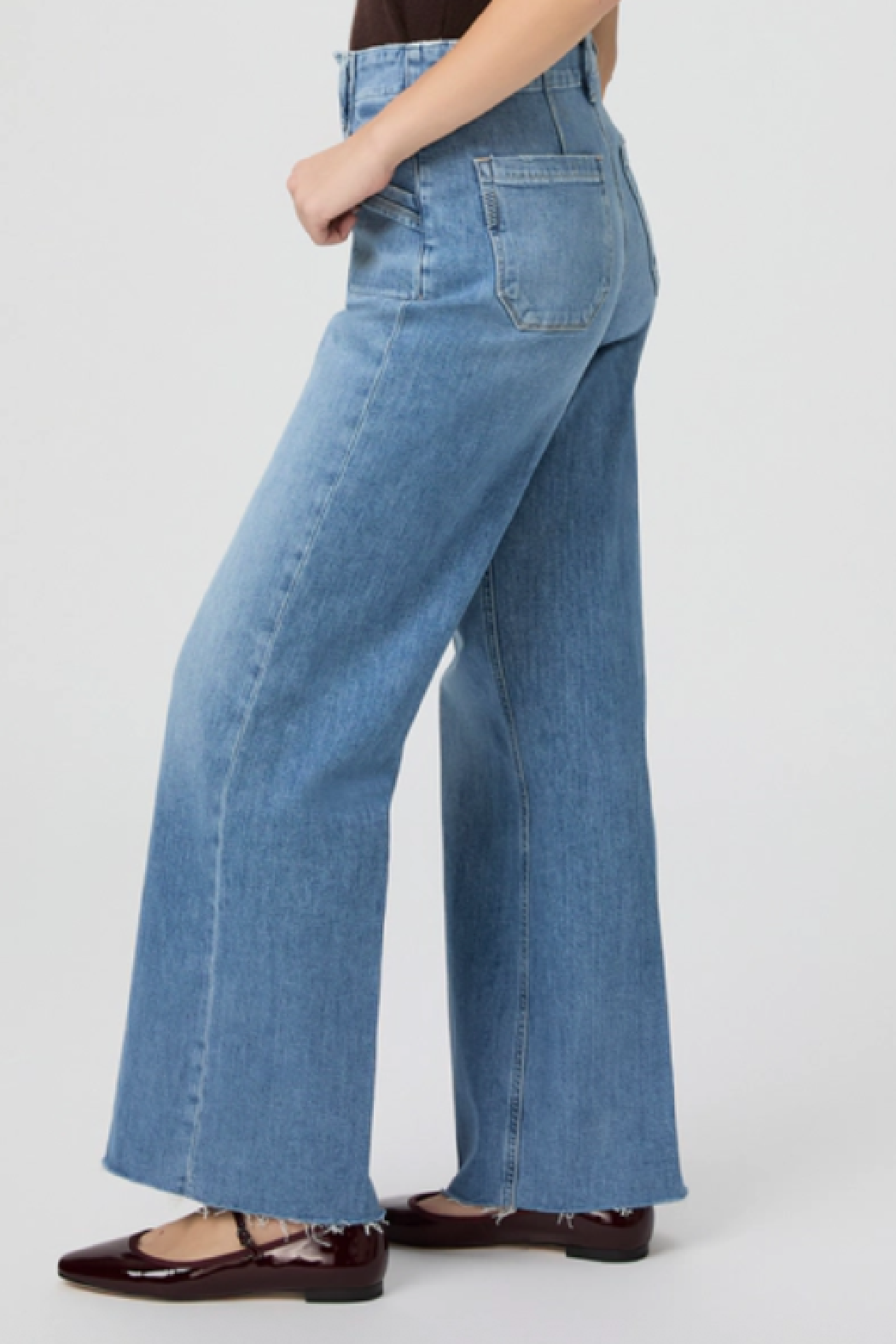 Anessa w/ Utility Pockets Viva
