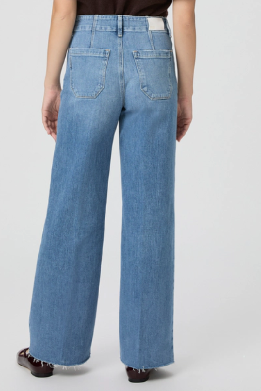 Anessa w/ Utility Pockets Viva