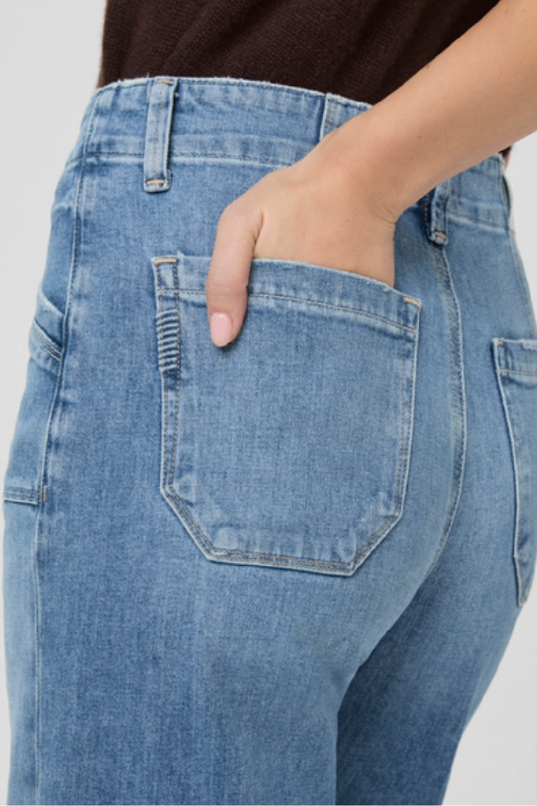 Anessa w/ Utility Pockets Viva